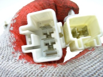 RADIÁTOR ELEKTRICKÁ TOYOTA LAND CRUISER 200