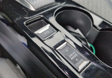 Peugeot 2008 II SUV 1.2 PureTech 130KM 2023 Peugeot 2008 PureTech 130 Allure SS EAT8 SalonPL FVat 2023 1.2 Benzyna, zdjęcie 13