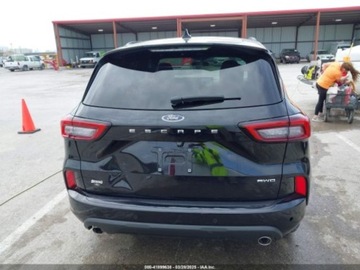 Ford Escape III 2024 Ford Escape ST-Line 2024 1.5l 1.5 Benzyna 180KM, zdjęcie 4