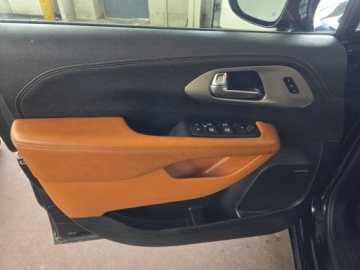 Chrysler Pacifica II 2025 Chrysler Pacifica Puinnacle 2025 3.6 Benzyna 287KM, zdjęcie 8