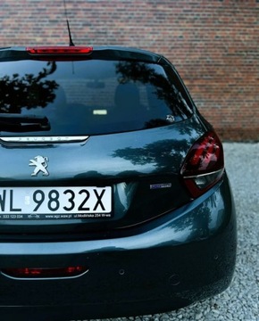 Peugeot 208 I Hatchback 5d Facelifting 1.2 PureTech 82KM 2017 Peugeot 208 Nawigacja Niski Przebieg Alu Gwarancja w cenie Warszawa VRVD, zdjęcie 30