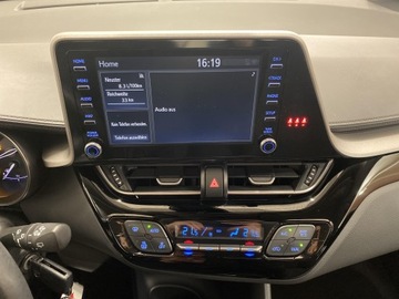 Toyota C-HR I Crossover Facelifting 1.2 Turbo 116KM 2020 Toyota C-HR 1.2 T Comfort Toyota C-HR 1.2 Comfort,, zdjęcie 15