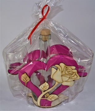 Забавный подарок на 60-летие - роза для женщин