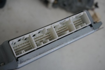 SUBARU LEGACY IV H6 SPEC B JEDNOTKA ECU 22611AK150