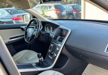 Volvo XC60 I SUV Facelifting 2.4 D4 181KM 2015 Volvo XC 60 GWARANCJA 2.4 Diesel 181KM, zdjęcie 13