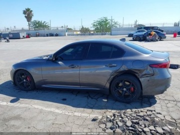 Alfa Romeo Giulia II 2018 Alfa Romeo Giulia Ti sport rwd 2.0 Benzyna 280KM, zdjęcie 7