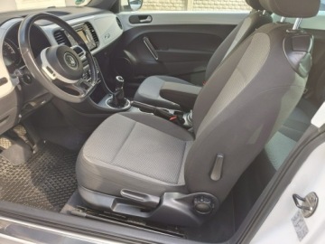 Volkswagen Beetle Hatchback 3d 1.6 TDI 105KM 2015 Volkswagen Beetle bezwypadkowy wyposażen, zdjęcie 26