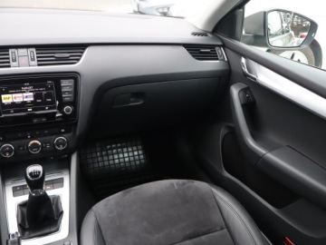 Skoda Octavia III Liftback 1.4 TSI  150KM 2016 Skoda Octavia 1.4 TSI, Salon Polska, Serwis ASO, zdjęcie 7