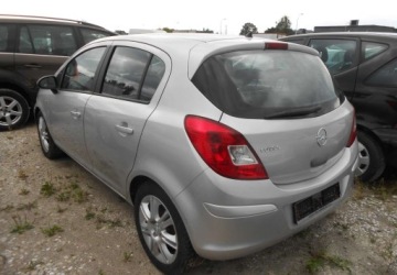 Opel Corsa D Hatchback 1.2 Twinport ECOTEC 80KM 2009 Opel Corsa Opel Corsa D 1.2 benzyna 81 KM 1.2 Benzyna 81KM, zdjęcie 5