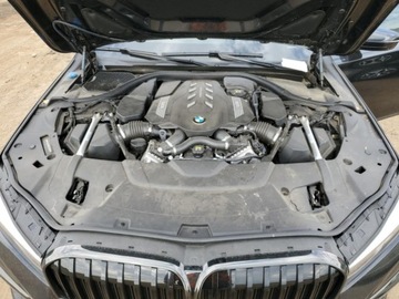 BMW 2022 BMW Seria 7 750 Xi 2022 4.4l 4.4 Benzyna 523KM, zdjęcie 6