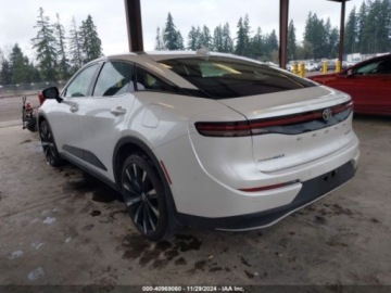 Toyota 2023 Toyota Crown 2023r., 4x4, 2.4L 2.4 Hybryda 264KM, zdjęcie 2