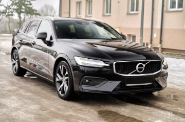 Volvo V60 II  Kombi 2.0 D3 150KM 2020 PIĘKNE V60 MOMENTUM PRO __ KUBEŁKOWE FOTELE, zdjęcie 16