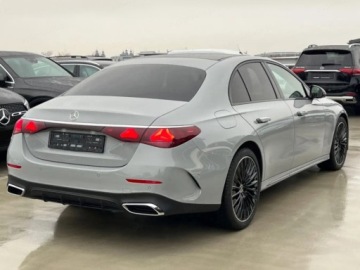Mercedes Klasa E W214 Sedan 2.0 220d 197KM 2026 E Klasa 220 d 4-Matic AMG 2.0 (moc 197 KM) 2026, zdjęcie 2