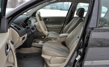 Renault Megane II Sedan 2.0 i 16V 135KM 2006 Renault Megane 2,0LPG Lift Salon PL 2.0 BenzynaLPG 134KM, zdjęcie 6