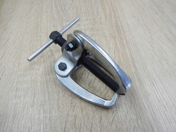 Трехзахватный съемник подшипников 1' SOLID NEO