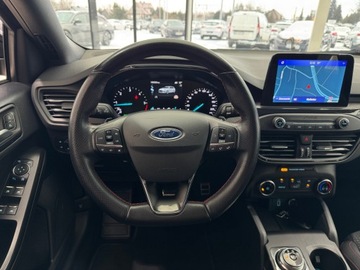 Ford Focus III Kombi Facelifting 1.5 TDCi 120KM 2018 Ford Focus ST Line / CarPlay/AndroidAuto / Nawigac, zdjęcie 13