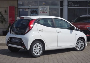 Toyota Aygo II Hatchback 3d Facelifting 1.0 VVT-i 72KM 2021 Toyota Aygo Toyota Aygo 1.0 VVT-i X-play Fv23 Kinto Leasing 72KM, zdjęcie 4
