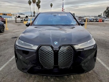 BMW iX SUV 105.2kWh 523KM 2024 BMW iX 2024r., Xdrive50,, od ubezpieczalni Elektryczny 523KM, zdjęcie 1