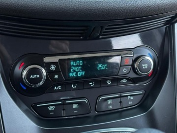 Ford Kuga II 2015 Ford Kuga Półskóra Asystent Grzane fotele, zdjęcie 21