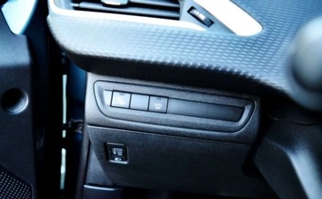 Peugeot 2008 I SUV Facelifting 1.2 PureTech 110KM 2016 Peugeot 2008 Automat, Panorama, Kamera cofania, Nowy rozrzad 1.2 Benzyna, zdjęcie 10