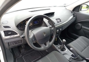 Renault Megane III Grandtour Facelifting 2013 1.6 16V 110KM 2014 Renault Megane Kupiony w Polsce - bezwypadkowy - benzyna - 1,6 - 110 KM 1.6, zdjęcie 19