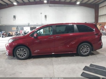 Toyota Sienna III 2021 Toyota Sienna 2021 XLE 2.5 Hybryda 189KM, zdjęcie 3