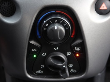 Toyota Aygo II Hatchback 3d Facelifting 1.0 VVT-i 72KM 2021 Toyota Aygo 1.0 VVT-i, Salon Polska, Serwis ASO, zdjęcie 12