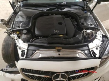 Mercedes Klasa C W205 2020 Mercedes-Benz Klasa C 2020 r., 2,0L C 300 4 MATIC od ubezpieczalni 2.0, zdjęcie 10