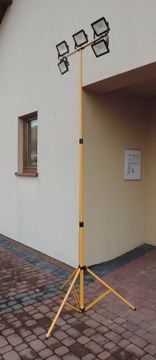 ГАЛОГЕННАЯ СТОЙКА 3м + 5 СВЕТОДИОДНЫХ ПРОЖАКОВ 5 x 50Вт