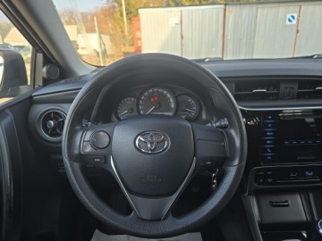 Toyota Auris II Hatchback 5d Facelifting 1.33 Dual VVT-i 99KM 2018 Auris 1.33 VVT-i Active, zdjęcie 13