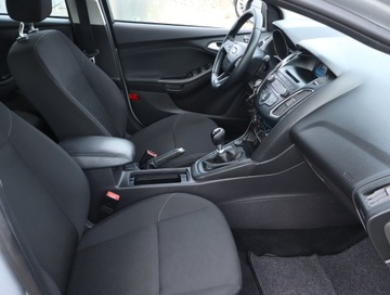 Ford Focus III Hatchback 5d facelifting 1.0 EcoBoost 125KM 2015 Ford Focus 1.0 EcoBoost, Salon Polska, Serwis ASO, zdjęcie 8