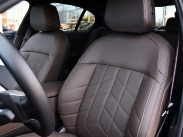 BMW Seria 5 G90-91 2025 BMW Seria 5 540d xDrive Sport Sedan 3.0 (303KM) 2025, zdjęcie 4