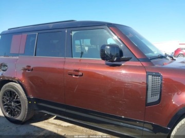 Land Rover Defender IV (L663) 2025 Land Rover Defender P400 Sedona Red Edition 2025 3.0 Benzyna 395KM, zdjęcie 6