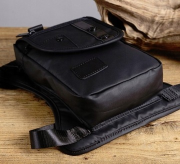 Стильная мужская мотоциклетная сумка на бедро.