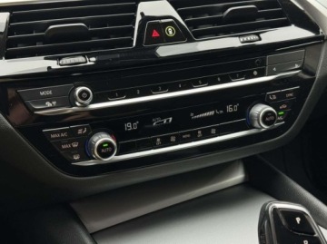 BMW Seria 5 G30-G31 Touring Facelifting 2.0 520i 184KM 2022 BMW Seria 5 520i Kamera cofania CarPlay Android Auto Nawigacja LED H, zdjęcie 26