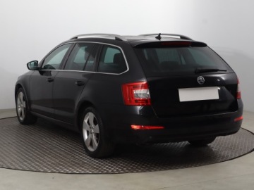 Skoda Octavia III Kombi 2.0 TDI CR DPF 150KM 2015 Skoda Octavia 2.0 TDI, DSG, Xenon, Bi-Xenon, zdjęcie 3