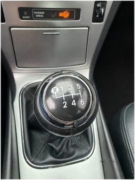 Toyota Avensis III Sedan Facelifting 2.0 D-4D 124KM 2013 Toyota Avensis sedan, zdjęcie 32