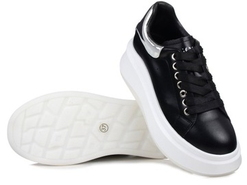 Buty sneakersy damskie czarne na białej platformie skórzane Goe NN2N4032 40