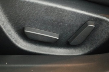 Mazda 3 III Sedan 2.2 SKYACTIV-D 150KM 2014 Mazda 3 2.2 Skyactiv-D, Skóra, Navi, Xenon, zdjęcie 9