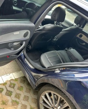 Mercedes Klasa E W213 Kombi 3.5 400 333KM 2017 Mercedes-Benz Klasa E Mercedes-Benz Klasa E 400 4Matic 9G-TRONIC AMG Line, zdjęcie 19