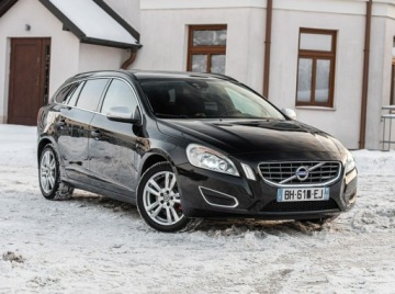 Volvo V60 I Kombi 2.0 D3 163KM 2012 Volvo V60 R-Design 2.0d D4 163KM 5cylinów Manual, zdjęcie 18