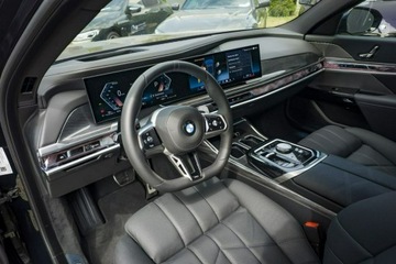 BMW Seria 7 G70 Sedan 3.0 40d 299KM 2025 BMW 740 xDrive Limuzyna DEMO, zdjęcie 12