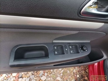 Volkswagen Jetta V 1.6 102KM 2009 Volkswagen Jetta 1,6 mpi 102KM klimatronik grz.fotele.UNITED oplacony 1.6, zdjęcie 9