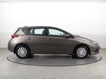 Toyota Auris II Hatchback 5d Facelifting 1.6 Valvematic 132KM 2018 Toyota Auris 1.6 Valvematic, Salon Polska, zdjęcie 5