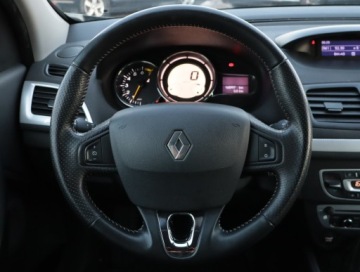 Renault Megane III Grandtour Facelifting 2013 1.6 16V 110KM 2013 Renault Megane 1.6 16V, Salon Polska, Serwis ASO, zdjęcie 16