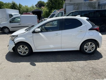 Toyota Yaris IV 2020 Toyota Yaris Hybrid 1.5 Active Salon PL 2021 FV 23, zdjęcie 9