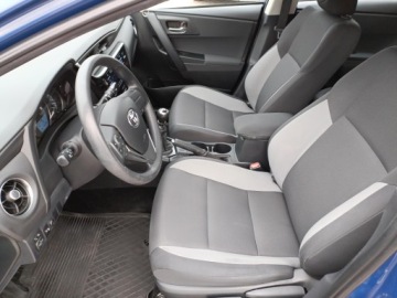 Toyota Auris II Hatchback 5d Facelifting 1.33 Dual VVT-i 99KM 2018 Toyota Auris 1.33 VVT-i Active II (2012-) 1.33 VVT, zdjęcie 10