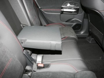 Mercedes GLB SUV 1.3 200 163KM 2025 MERCEDES-BENZ GLB 200 AMG Line Suv 1.3 (163KM) 2025, zdjęcie 13