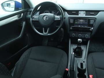 Skoda Octavia III Kombi Facelifting 1.6 TDI 115KM 2018 Skoda Octavia 1.6 TDI, Salon Polska, zdjęcie 6