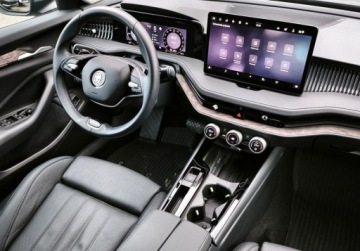 Skoda Superb III Liftback Facelifting 2.0 TDI SCR 150KM 2024 Skoda Superb LaurinKlement, Hak, DCC, LED Matrix, ACC,Wentylowane fotele z, zdjęcie 16